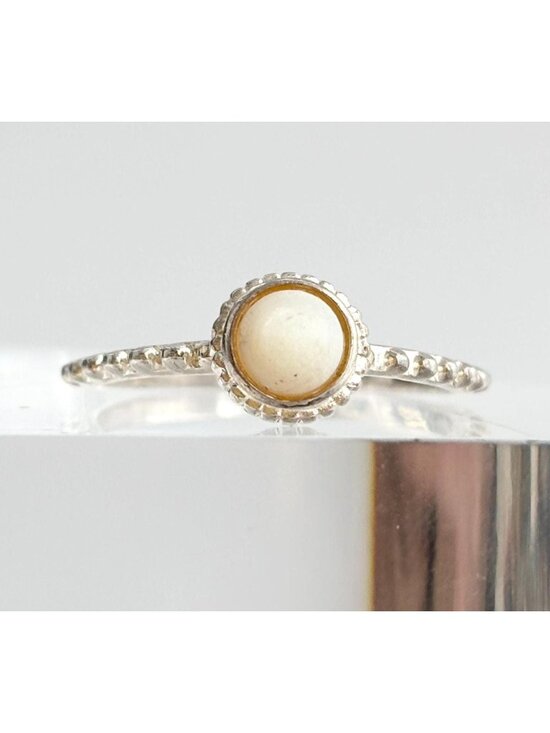 Beaded Mother of Pearl Domed Southwest 925 Sterling Silver Vintage Ring - sz 8 - Picture 1 of 12